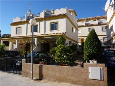 Townhouse for sale in Algorfa (Valencia)