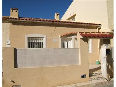 Bungalow for sale in La Marina (Valencia)