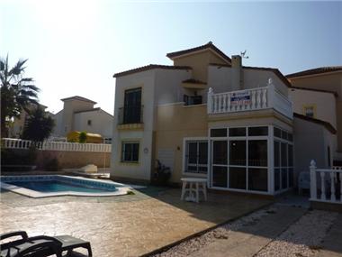 Villa / Detached for sale in Algorfa (Valencia)