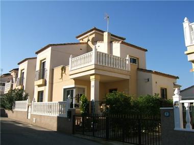 Villa / Detached for sale in Algorfa (Valencia)