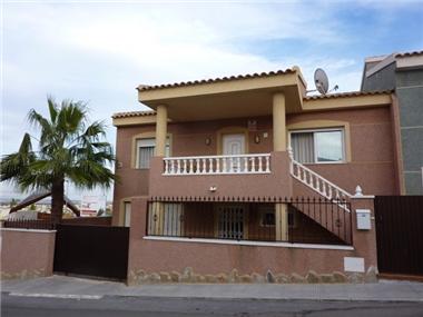Semi Detached for sale in Benijofar (Valencia)