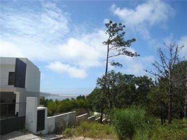 Plot for sale in Foz do Arelho (Leiria)