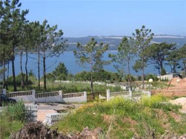 Plot for sale in Foz do Arelho (Leiria)