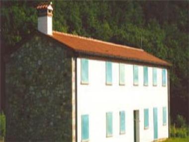 Village House for sale in Faedo