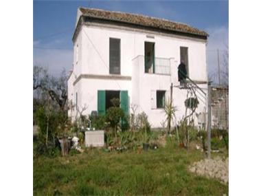 Country House for sale in Castilenti (Regione Abruzzo)