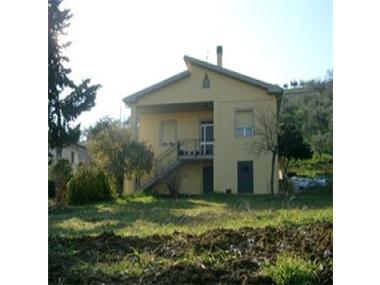 Villa for sale in Picciano (Regione Abruzzo)