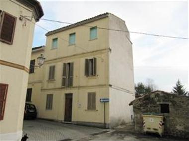 Village House for sale in Castilenti (Regione Abruzzo)