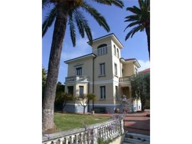 Villa for sale in Oneglia (Liguria)