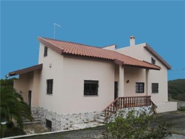 Villa for sale in Foz do Arelho (Leiria)