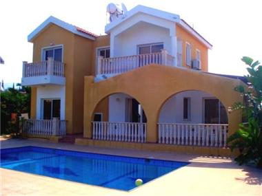 House for sale in Peyia (Paphos)
