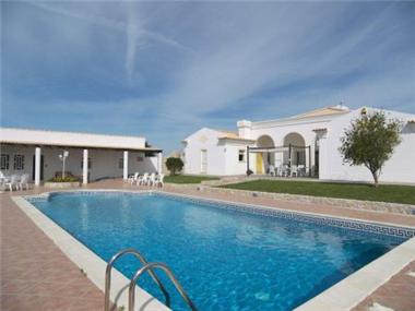 Villa for sale in Silves (Faro)