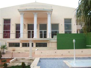 Villa for sale in Chiva (Valencia)