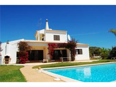 Villa for sale in Benagil (Faro)