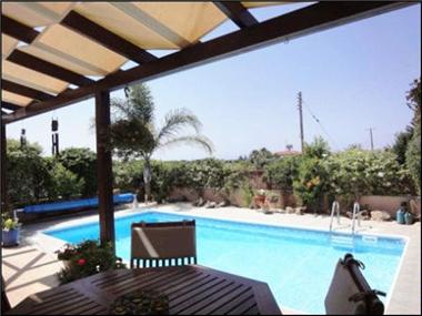 Villa for sale in Yeroskipos (Paphos)