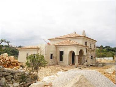 Villa for sale in Loule (Faro)