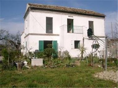 Country House for sale in Castilenti (Regione Abruzzo)