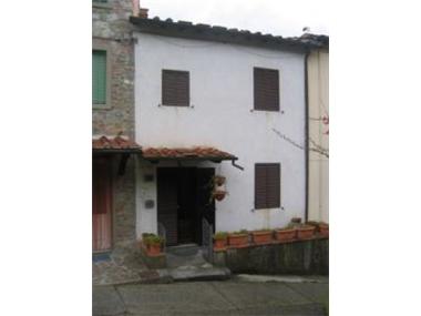 Terraced for sale in Borgo a Mozzano (Tuscany)