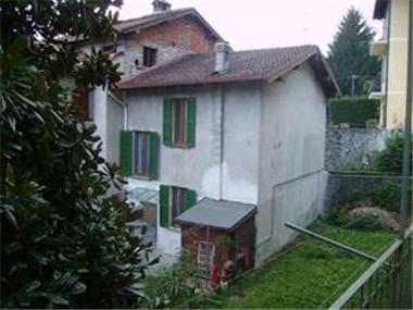 Village House for sale in Tremezzo (Regione Lombardia)