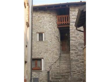 Village House for sale in Sorico (Regione Lombardia)