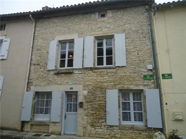 House for sale in Verteuil-sur-Charente (Poitou-Charentes)