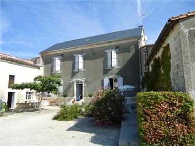 House for sale in Mansle (Poitou-Charentes)