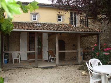 House for sale in Montjean (Poitou-Charentes)
