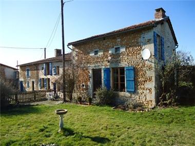 House for sale in Nanteuil-en-Vallee (Poitou-Charentes)