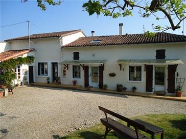 House for sale in Nanteuil-en-Vallee (Poitou-Charentes)
