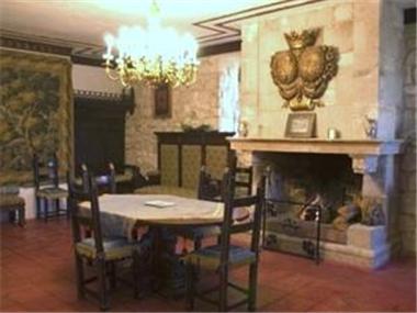 Castle for sale in Citta Sant'Angelo (Regione Abruzzo)
