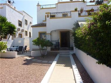 Villa / Detached for sale in La Marina (Valencia)
