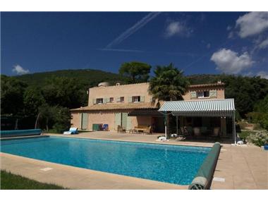 Villa for sale in Grasse (Provence-Alpes-Cote d'Azur)
