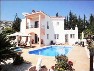 Villa for sale in Peyia (Paphos)