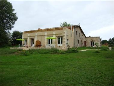 Gite for sale in Saint-Aigulin (Poitou-Charentes)