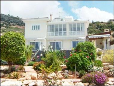 Villa for sale in Peyia (Paphos)