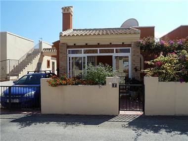 Bungalow for sale in El Raso (Castille and Leon)
