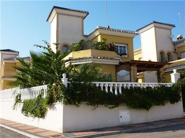 Villa / Detached for sale in Algorfa (Valencia)