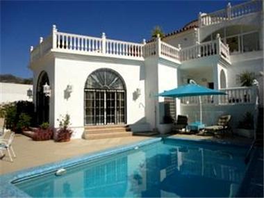 Villa for sale in Arroyo de la Miel (Andalucia)