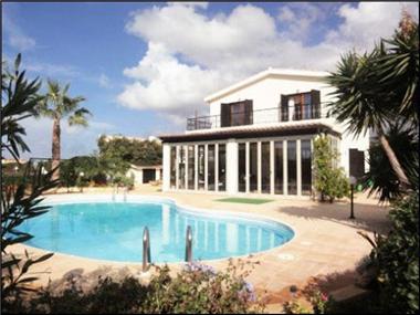 Villa for sale in Peyia (Paphos)