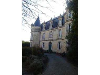 Chateau for sale in Chef-Boutonne (Poitou-Charentes)