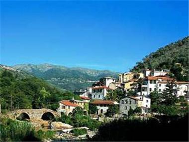 Village House for sale in Imperia (Liguria)