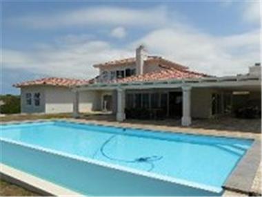 House for sale in Plettenberg Bay (Province of the Western Cape)