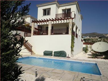 Villa for sale in Peyia (Paphos)