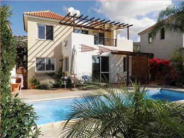 Villa for sale in Peyia (Paphos)