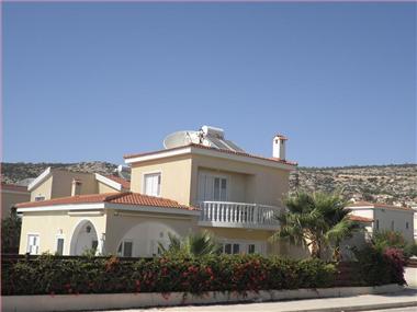 Villa for sale in Peyia (Paphos)