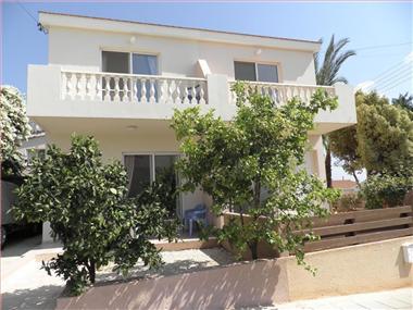 Villa for sale in Peyia (Paphos)