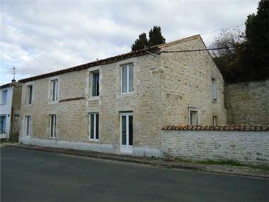 House for sale in Chef-Boutonne (Poitou-Charentes)