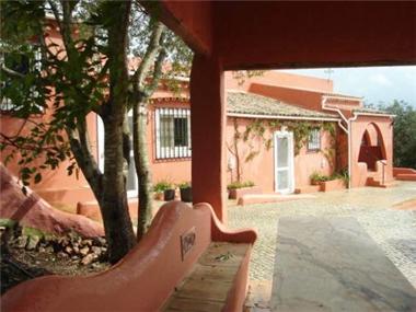 Villa for sale in Loule (Faro)