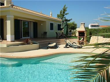 Villa / Townhouse for sale in Vale da Lama (Faro)
