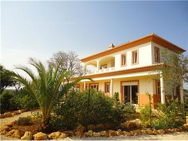Villa / Townhouse for sale in Espiche (Faro)