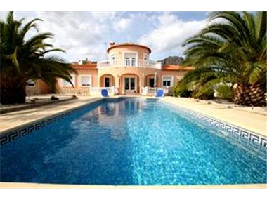 Villa for sale in Beniarbeig (Valencia)